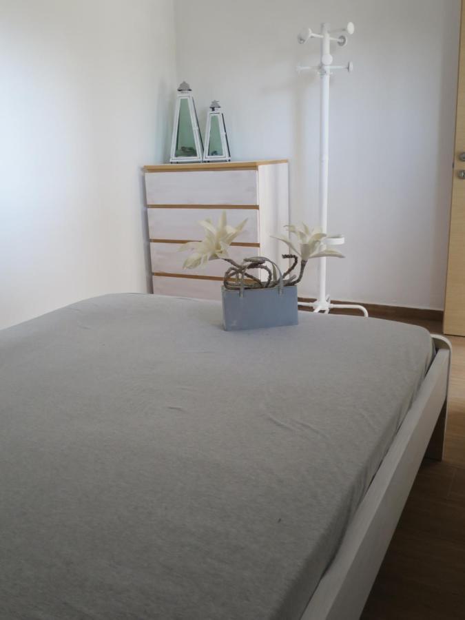 Guesthouse With Garden Komotini Bagian luar foto